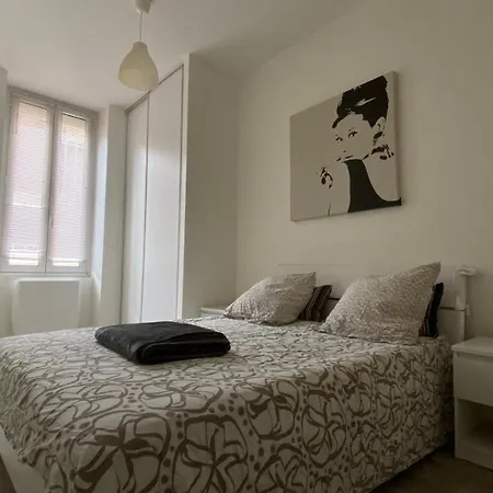Apart Very Chic Chevandier Apartment *